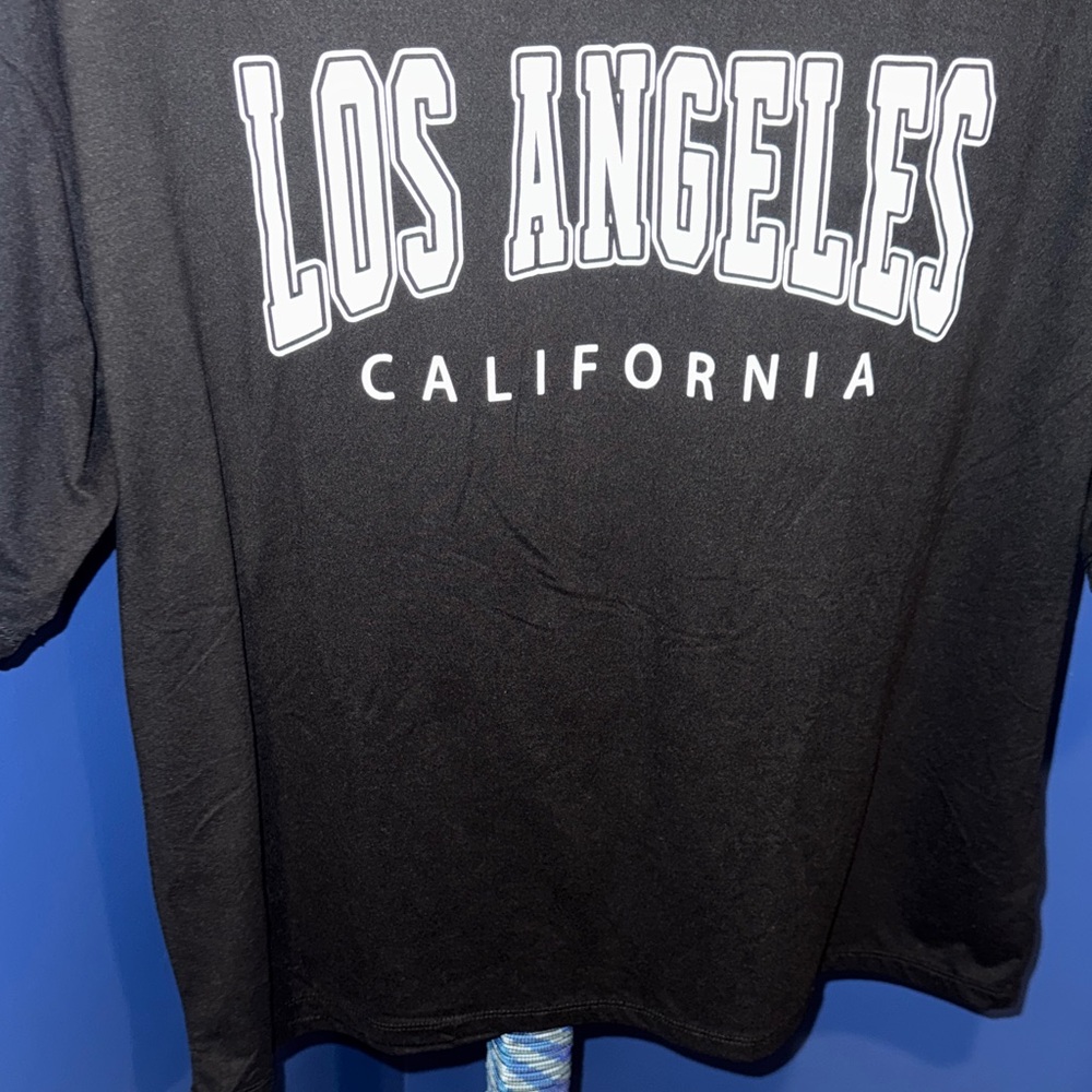 Angel Cult-  NWOT Los Angeles California Black Graphic Tee Size Medium - Picture 8 of 13